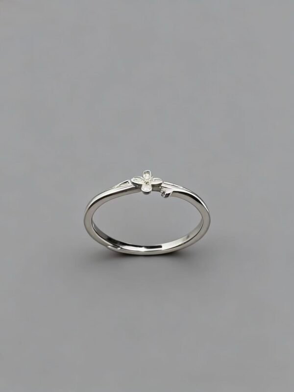 Petite Flower Ring