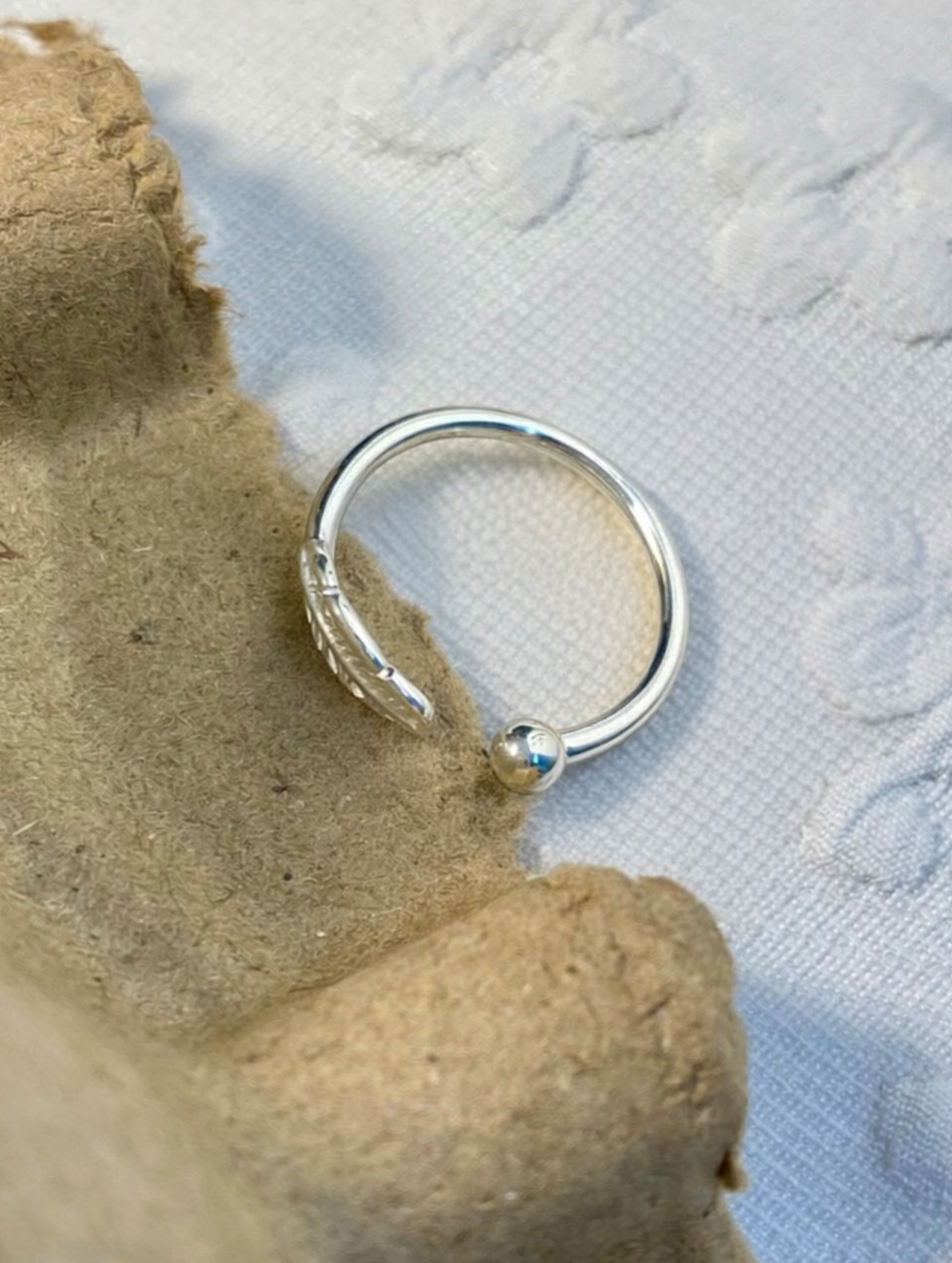 Quiet Leaf Ring - Image 3