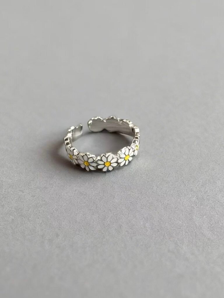 Daisy Circle Ring