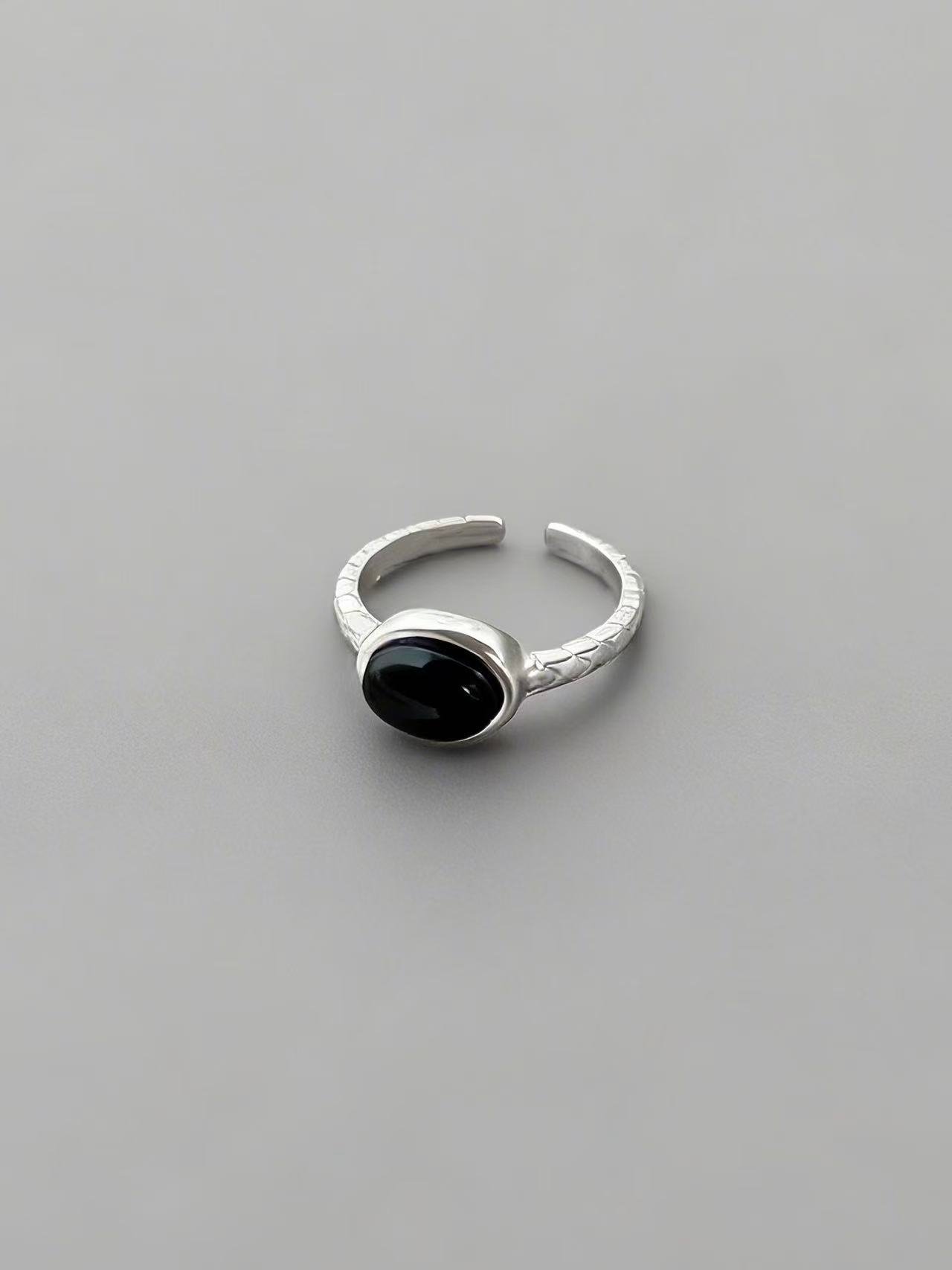 Noir Core Ring