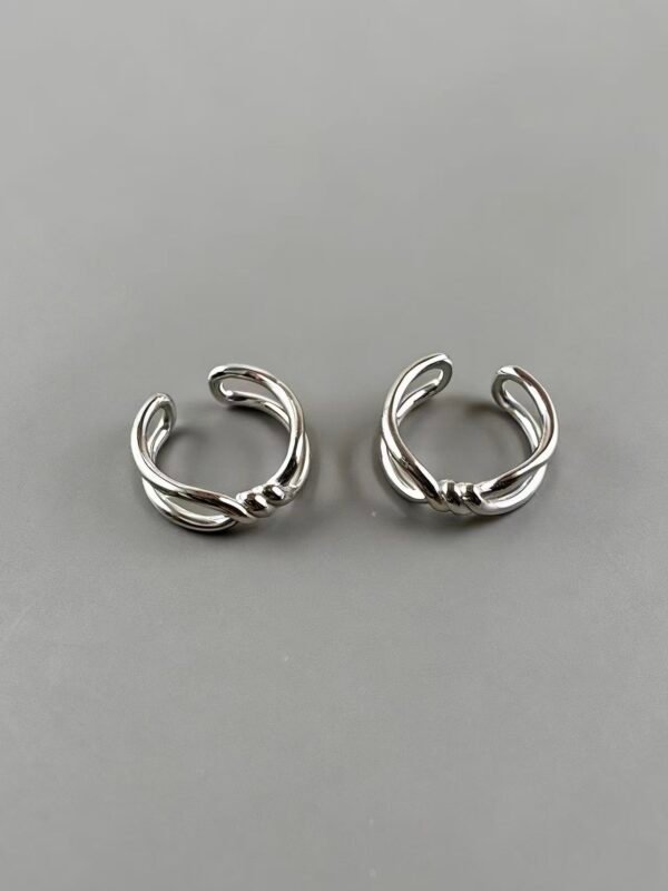 Aera Silver Clip Earrings