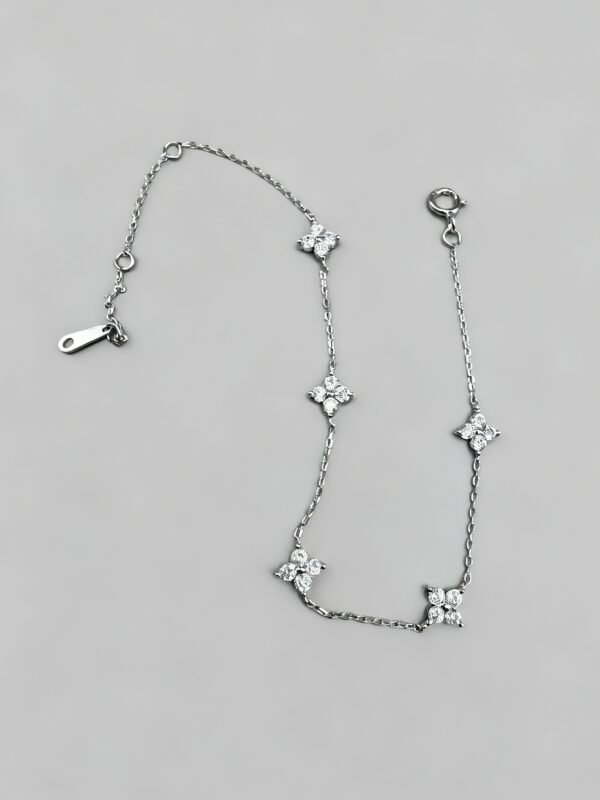 Bloom Chain Bracelet