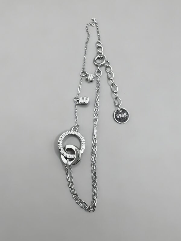 Curve Heart Bracelet